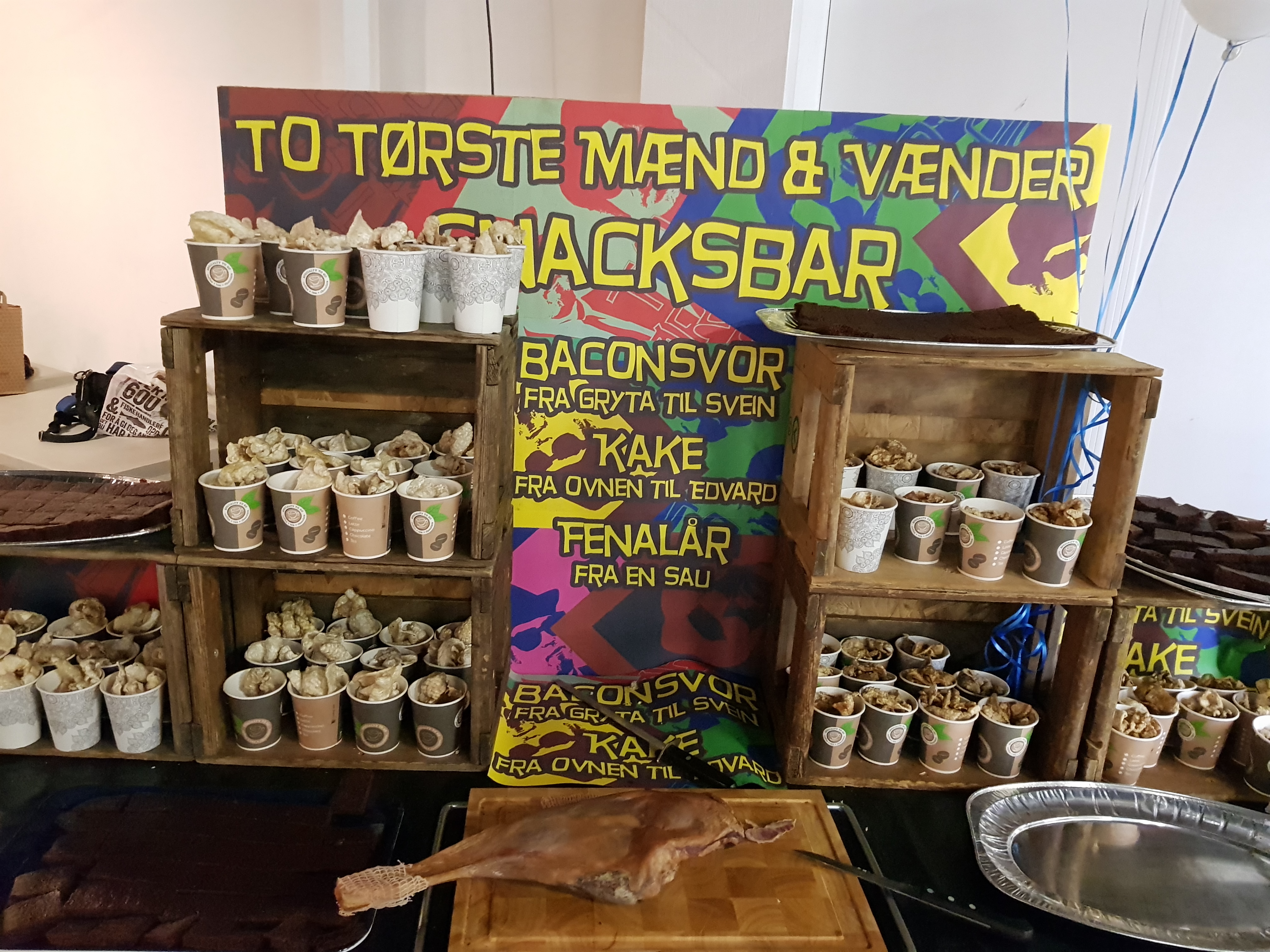 Våre gode vænder hjalp oss med å kunne tilby fast føde i tillegg til øl.